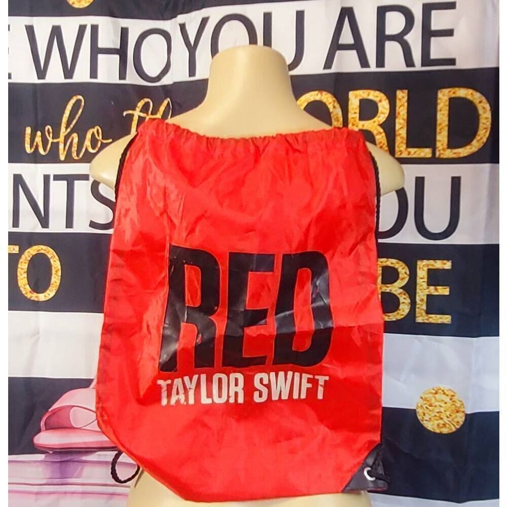 Red Taylor Swift drawstring bag - Picture 3 of 3